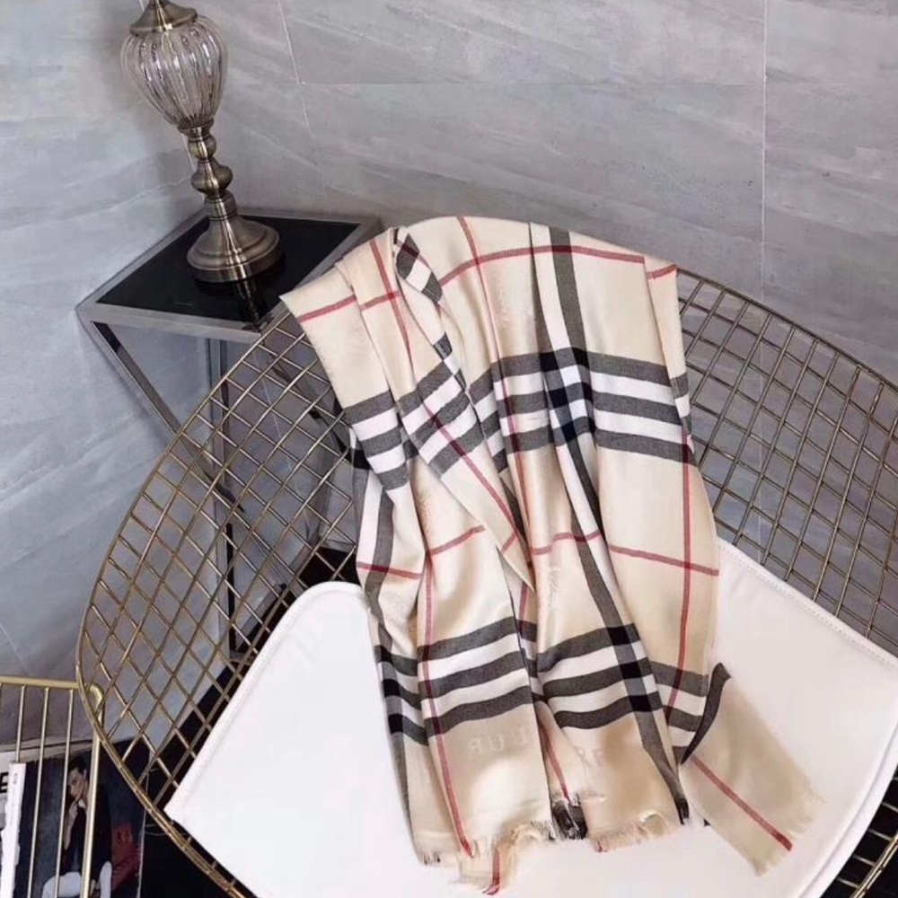 Burberry scarf beige color - Picture 1 of 3